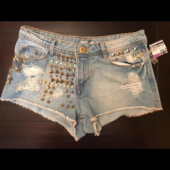 Alcott Pants - Alcott Denim Gold Studded Shorts size 30